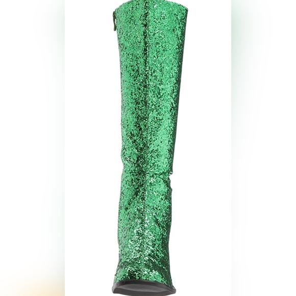 Ellie - Picture 4 of 5